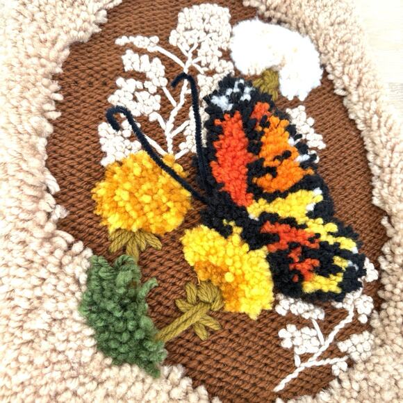 Butterfly Latch Hook Rug Vintage 1970's Wall Hanging Yarn Art Macrame - Picture 4 of 7